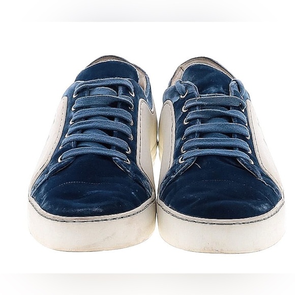 CHANEL Women Sneakers - Picture 1 of 11